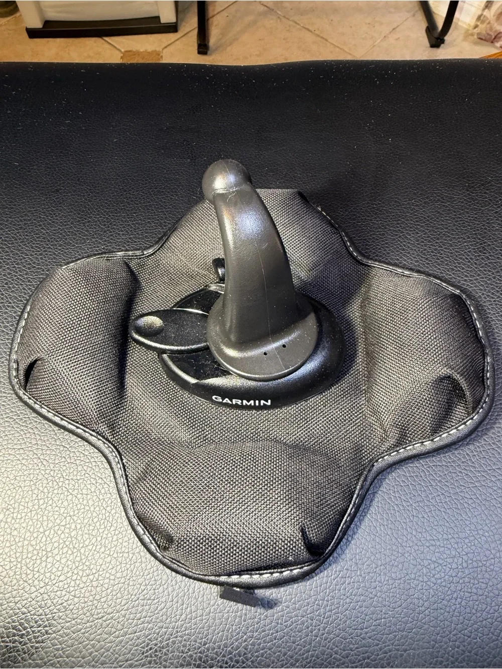Garmin Black Suction Mount Accessory